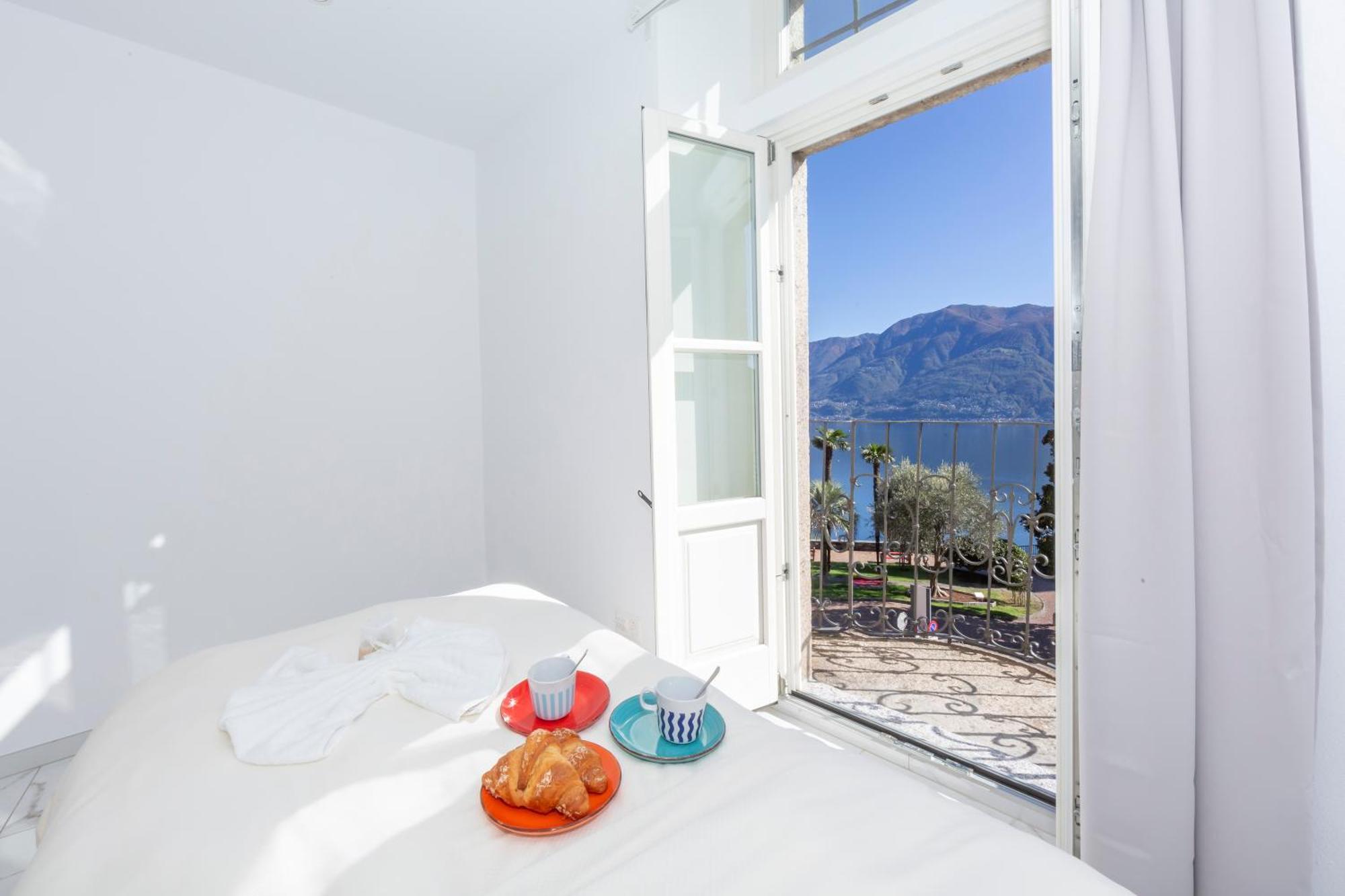 Yellow View Apartment - Happy Rentals Ronco sopra Ascona Eksteriør billede