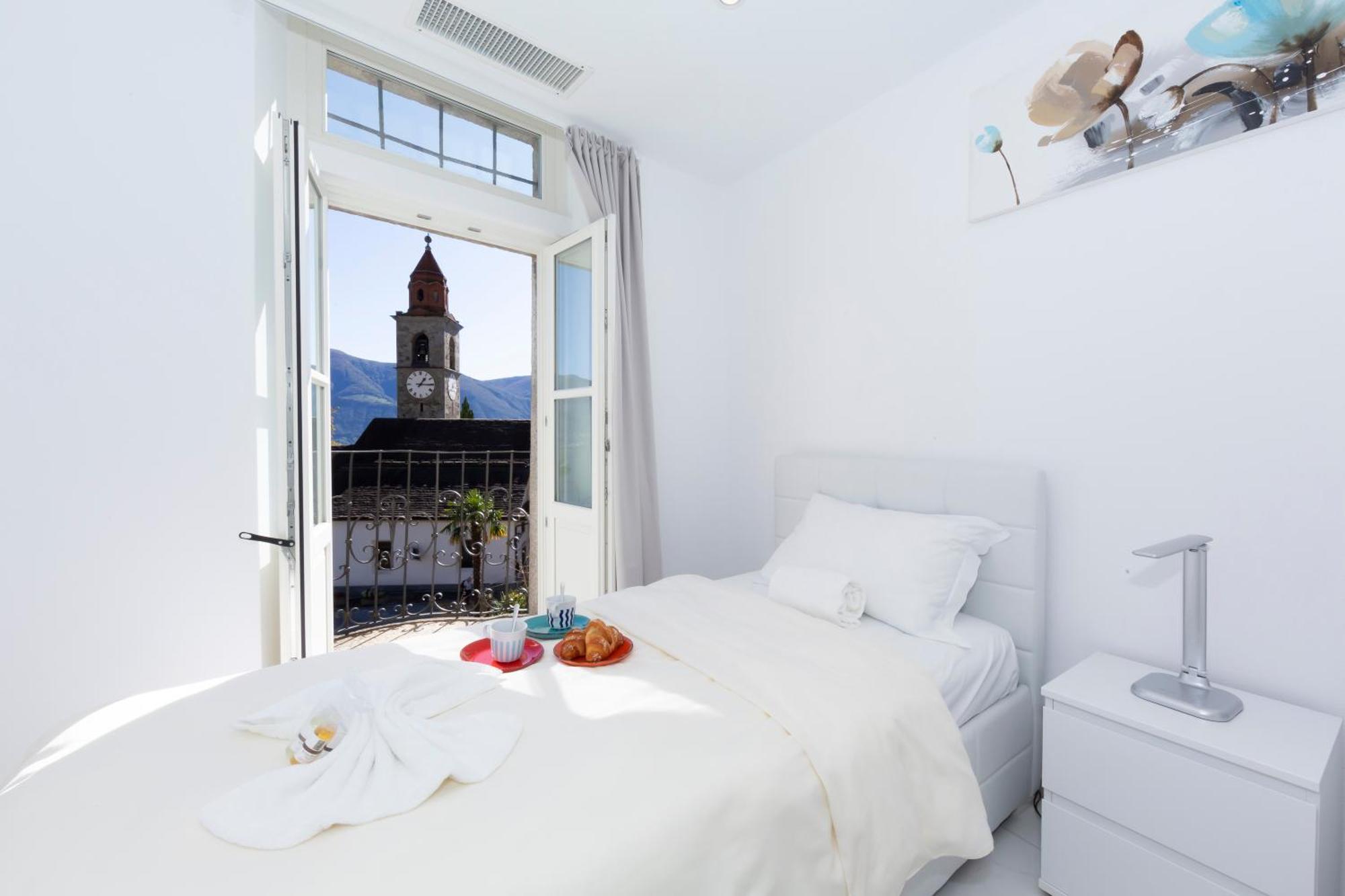 Yellow View Apartment - Happy Rentals Ronco sopra Ascona Eksteriør billede